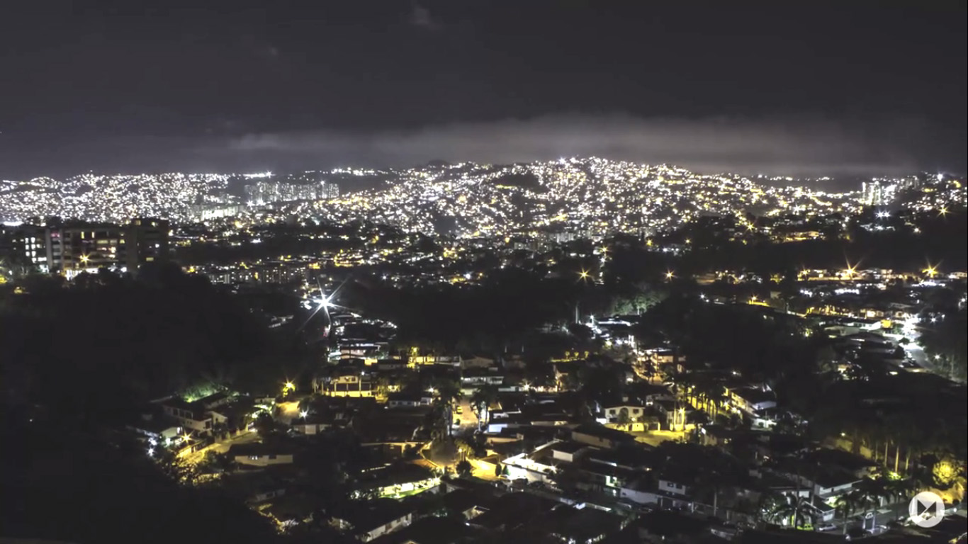 Perspectivas: Timelapse de Caracas. Caracas Nocturna. Por Diego Mojica